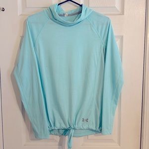 Women’s size medium Under Armor lightweight long sleeve